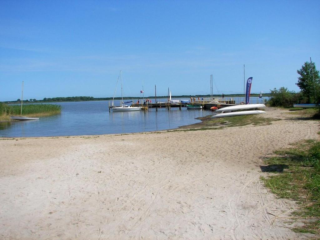 Domki Letniskowe Wiktoria Jezierzany Exterior foto